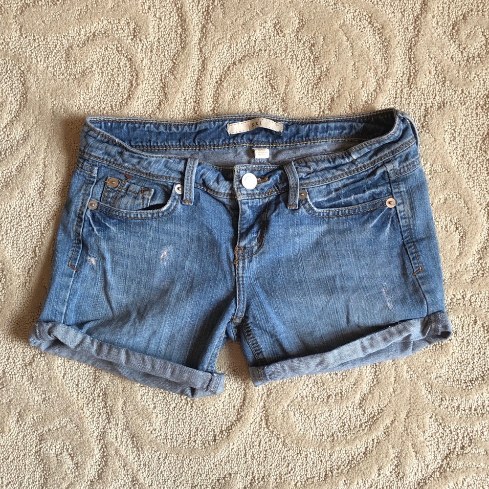 Forever 21 denim shorts, size 25